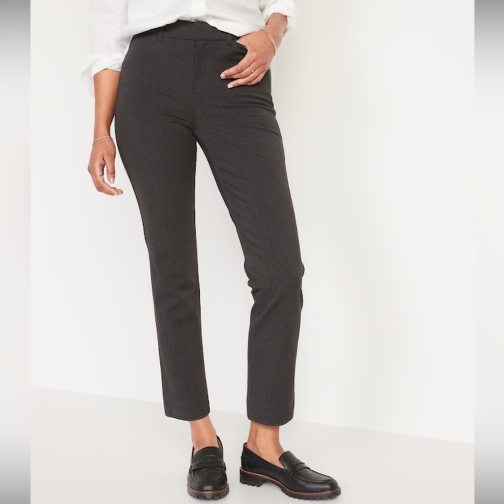 NWT- Old Navy - 20. Pixie Straight Ankle